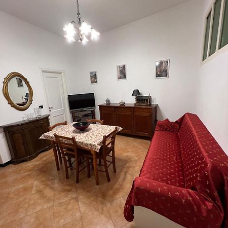 レヴァントLa Casa Di Franciアパートメント エクステリア 写真