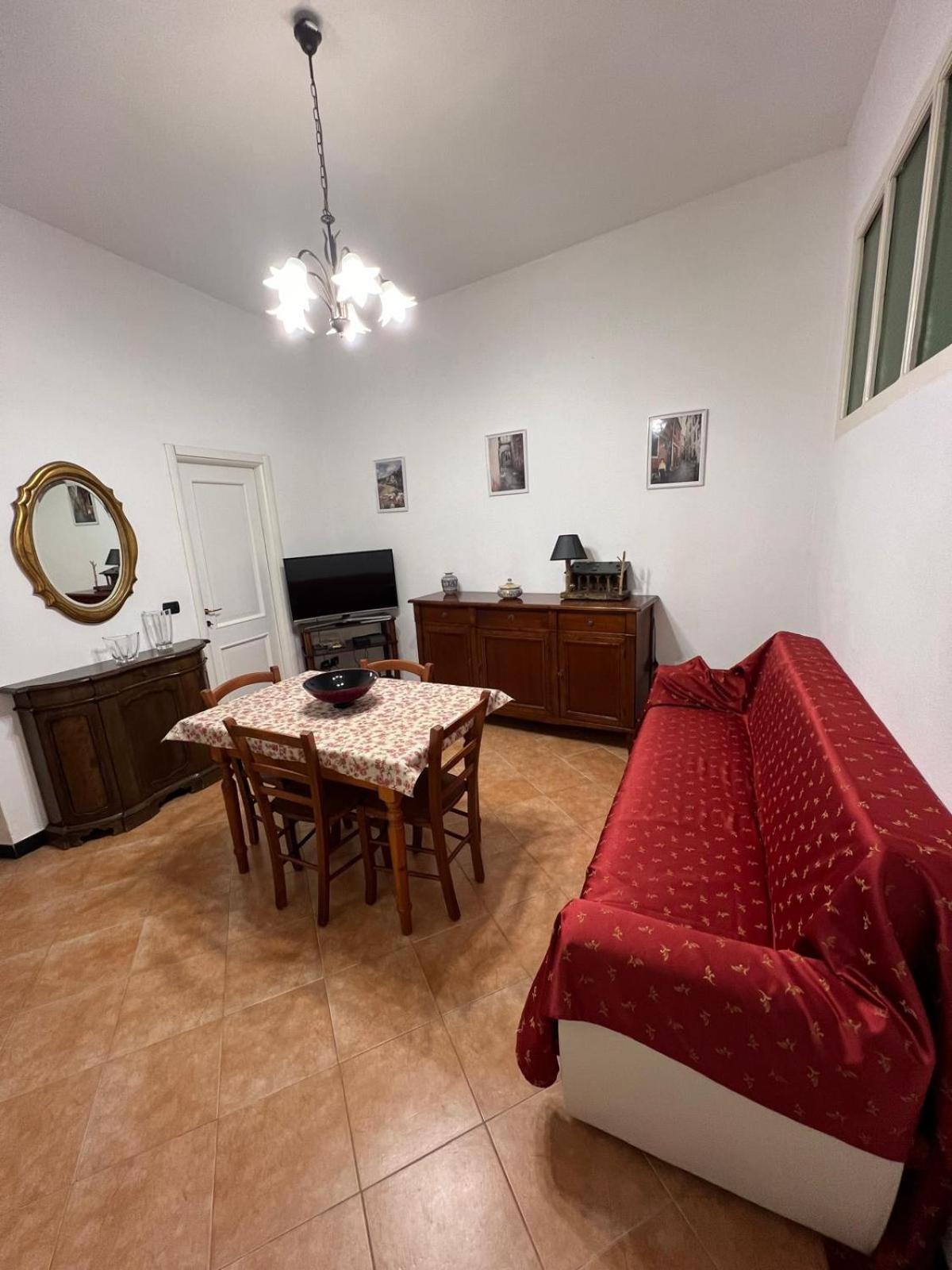 レヴァントLa Casa Di Franciアパートメント エクステリア 写真